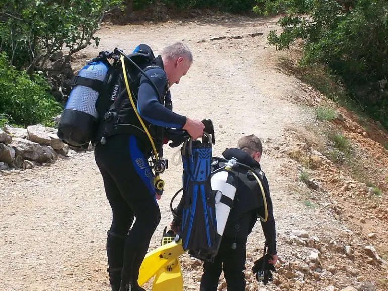 First Aid für Hazardous Marine Life Injuries (HMLI)